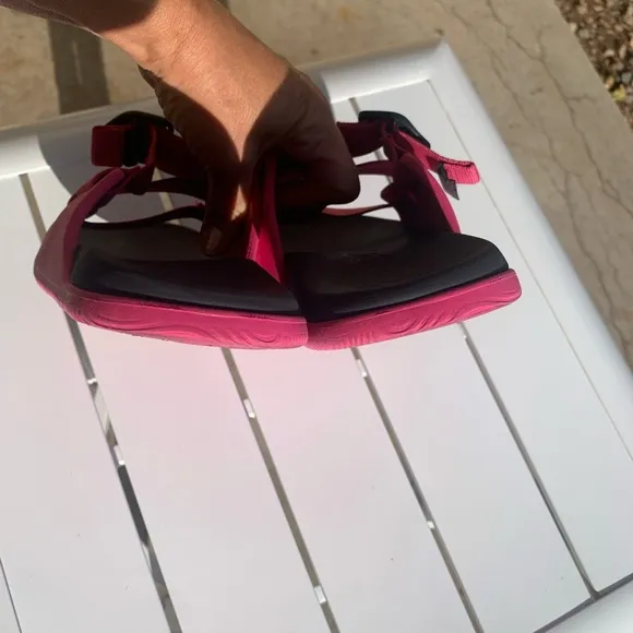 Chaco pink slip on summer shoes size 10