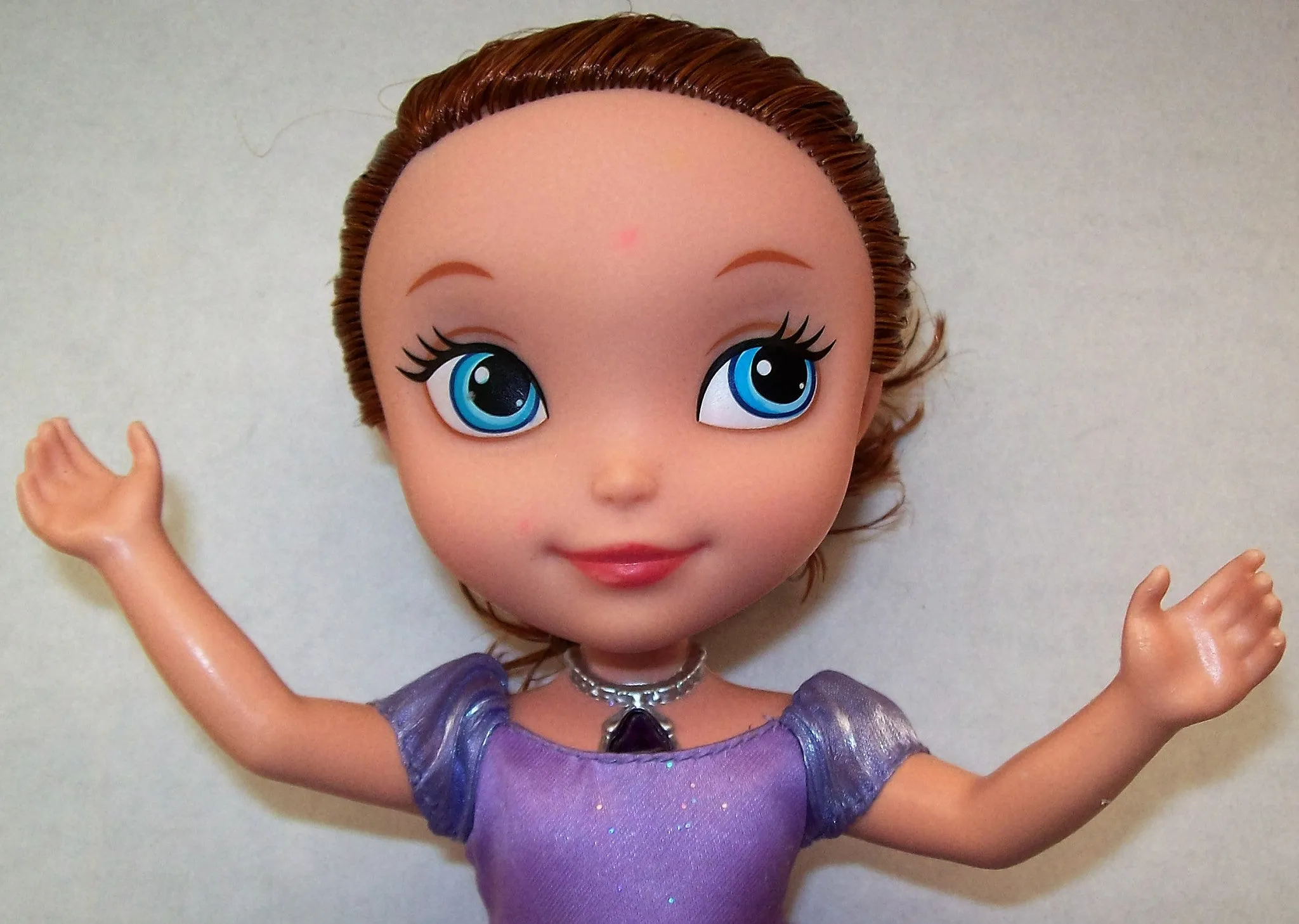Disney Sofia Talking Amulet Doll