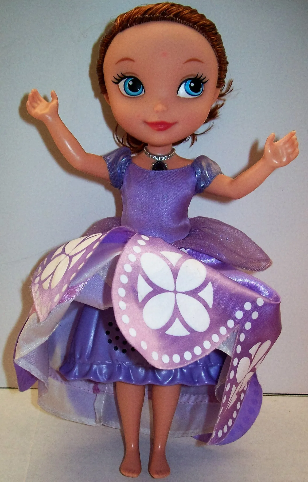 Disney Sofia Talking Amulet Doll