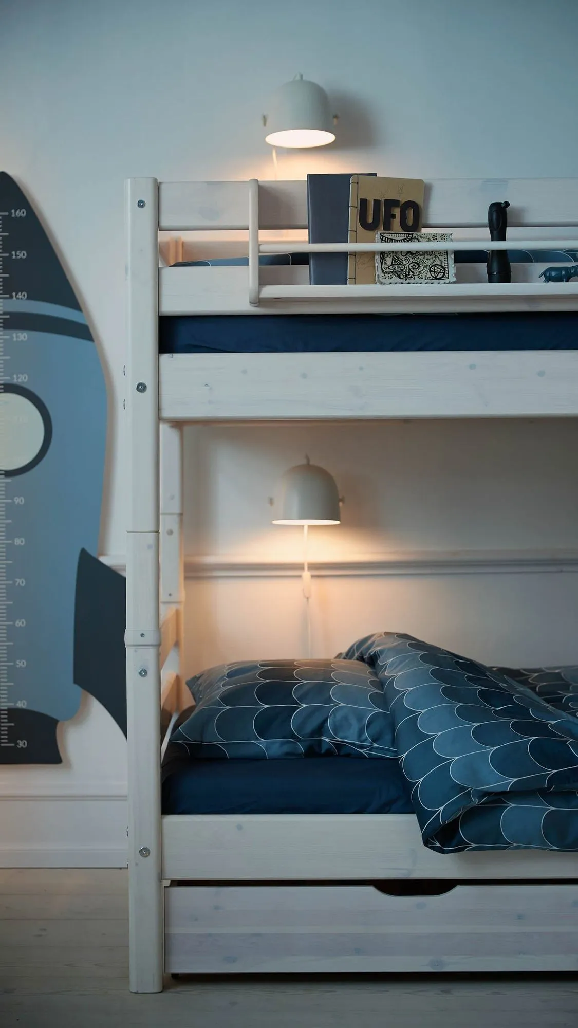 Flexa køjeseng med lige stige 