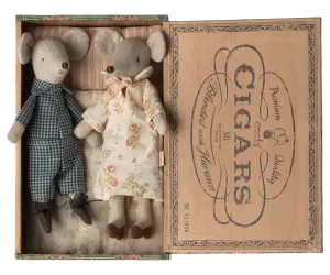 Grandma and Grandpa mice in cigarbox