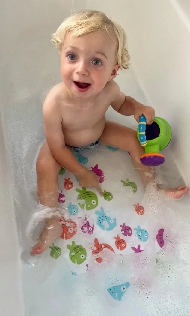 Kids & Baby Anti-Mould Mildew & Anti-Slip Bath / Shower Mat | 79cm x 39cm