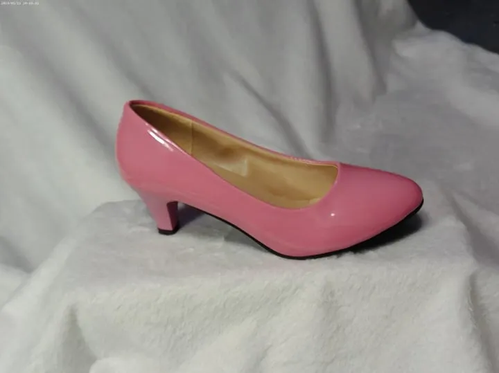 Kitten Heel