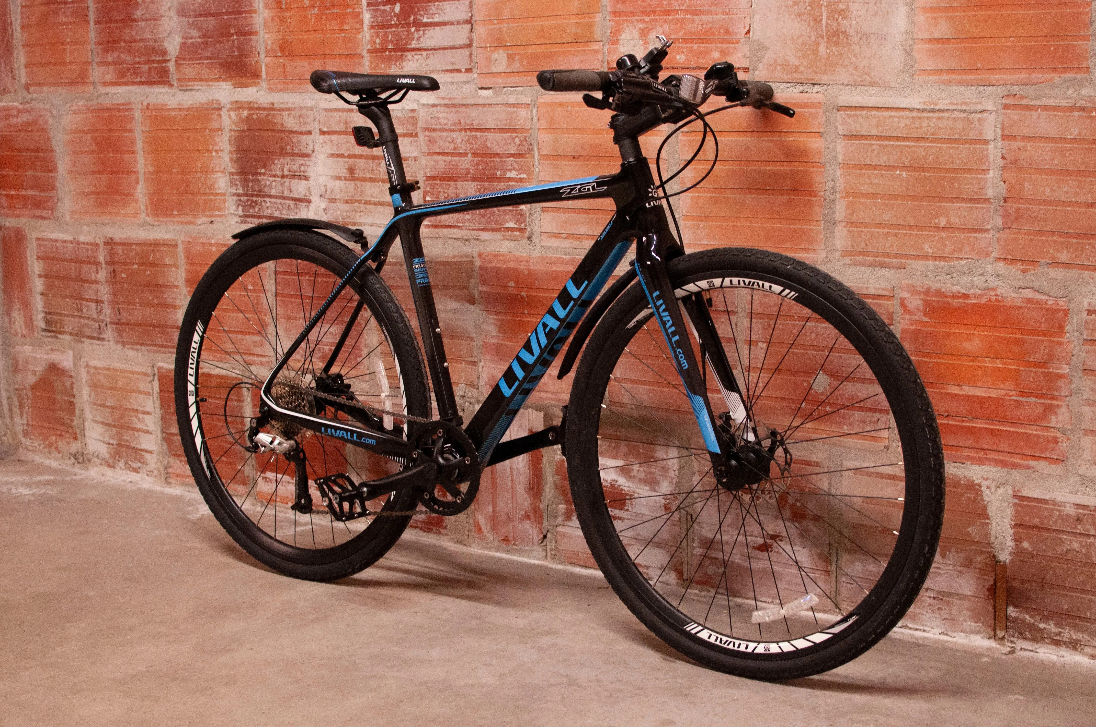 Livall Mustang Carbon Smart Cyclocross Bike, Black and Blue, 47 cm
