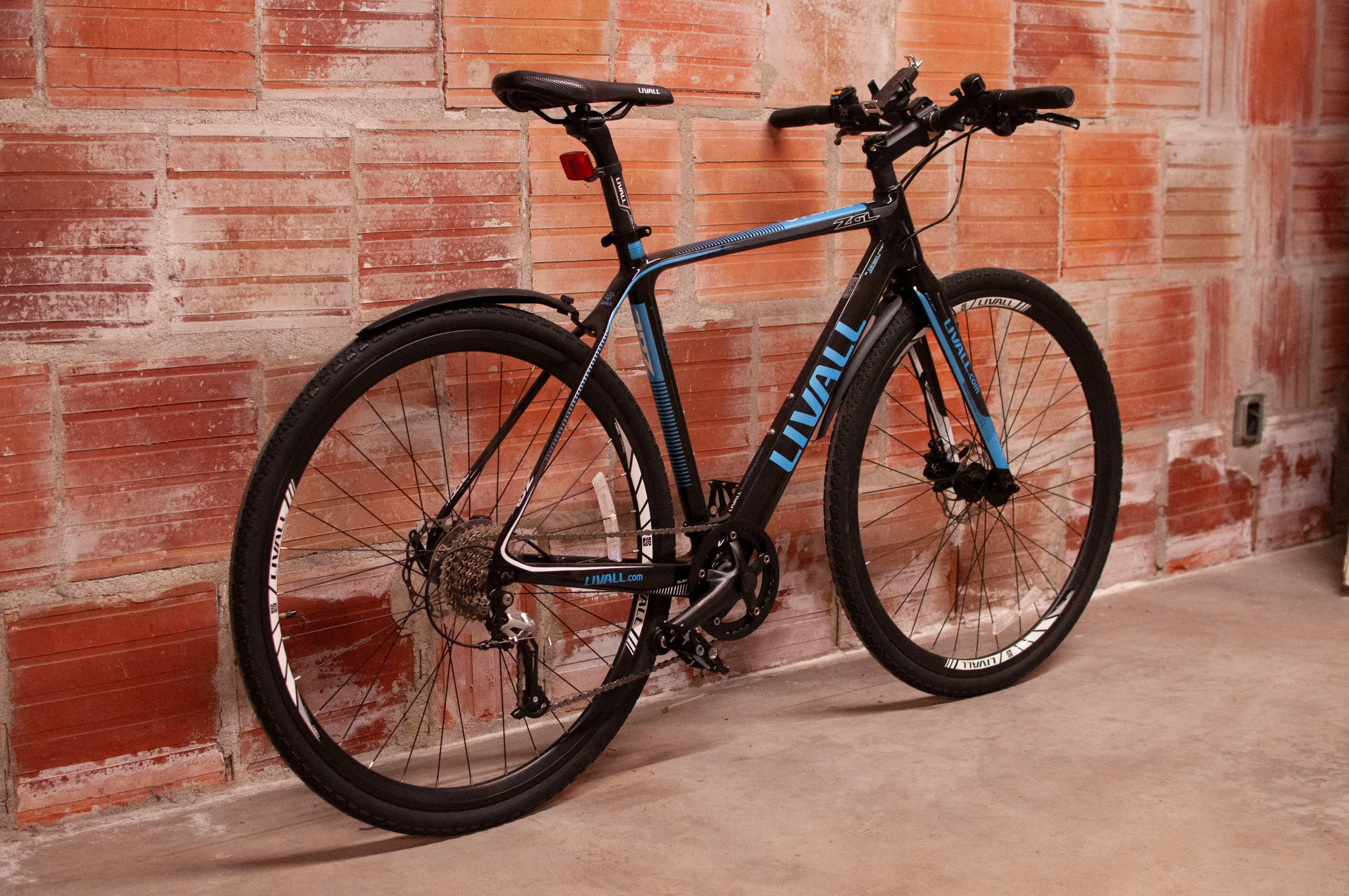 Livall Mustang Carbon Smart Cyclocross Bike, Black and Blue, 47 cm