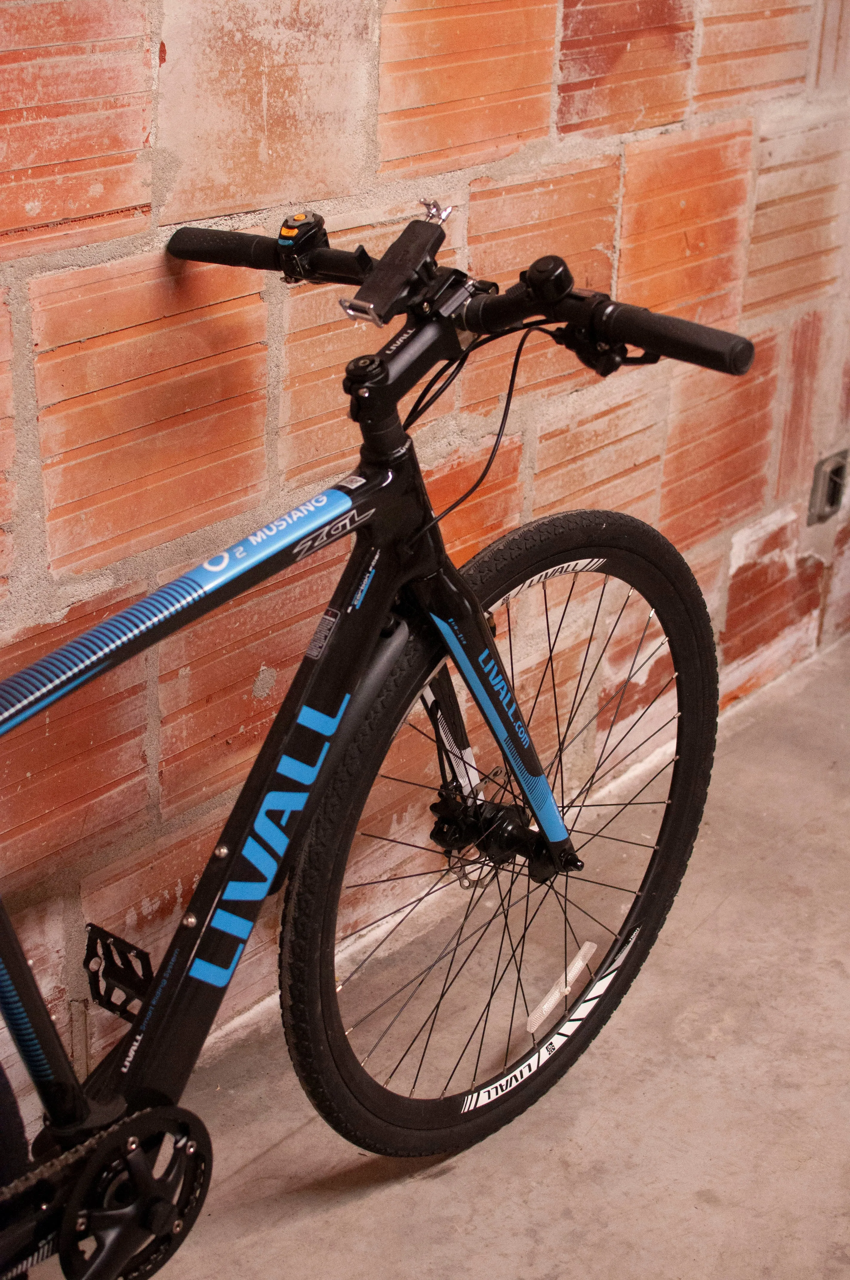 Livall Mustang Carbon Smart Cyclocross Bike, Black and Blue, 47 cm