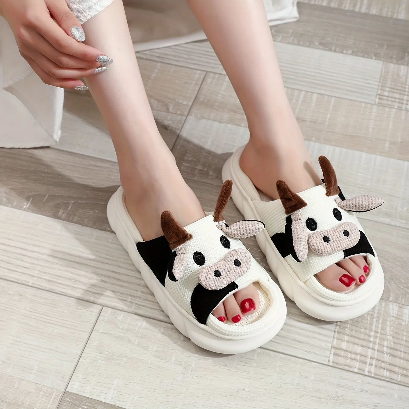Maud - Schattige Koe Ontwerp Pantoffels, Antislip Dikke Zool Huissloffen