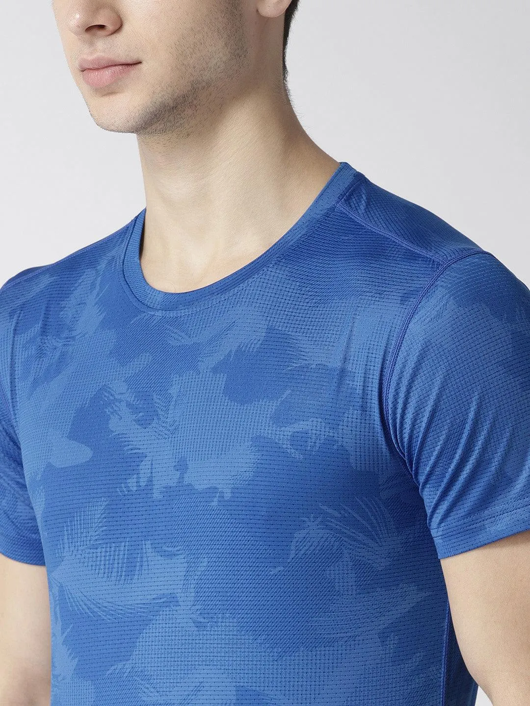 Men's Fitted Short Sleeve Printed T-shirt