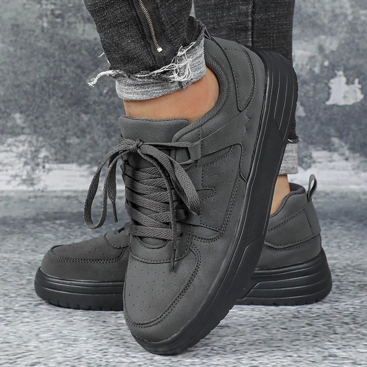 New Thick Bottom Frosted Skateboard Couple Vintage Fashion Outdoor Casual Shoes Maillard Lady Sneaker