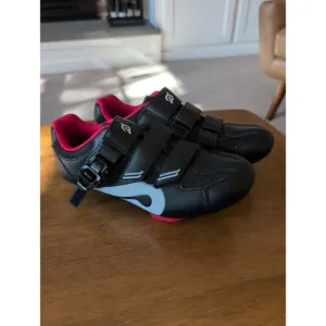 Perfect Peloton Cycling Shoes, Size EU 38/ US Women's 7 - with Look Delta Cleats