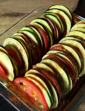 Quick and Easy Zucchini & Tomato & Cheese Breakfast Box