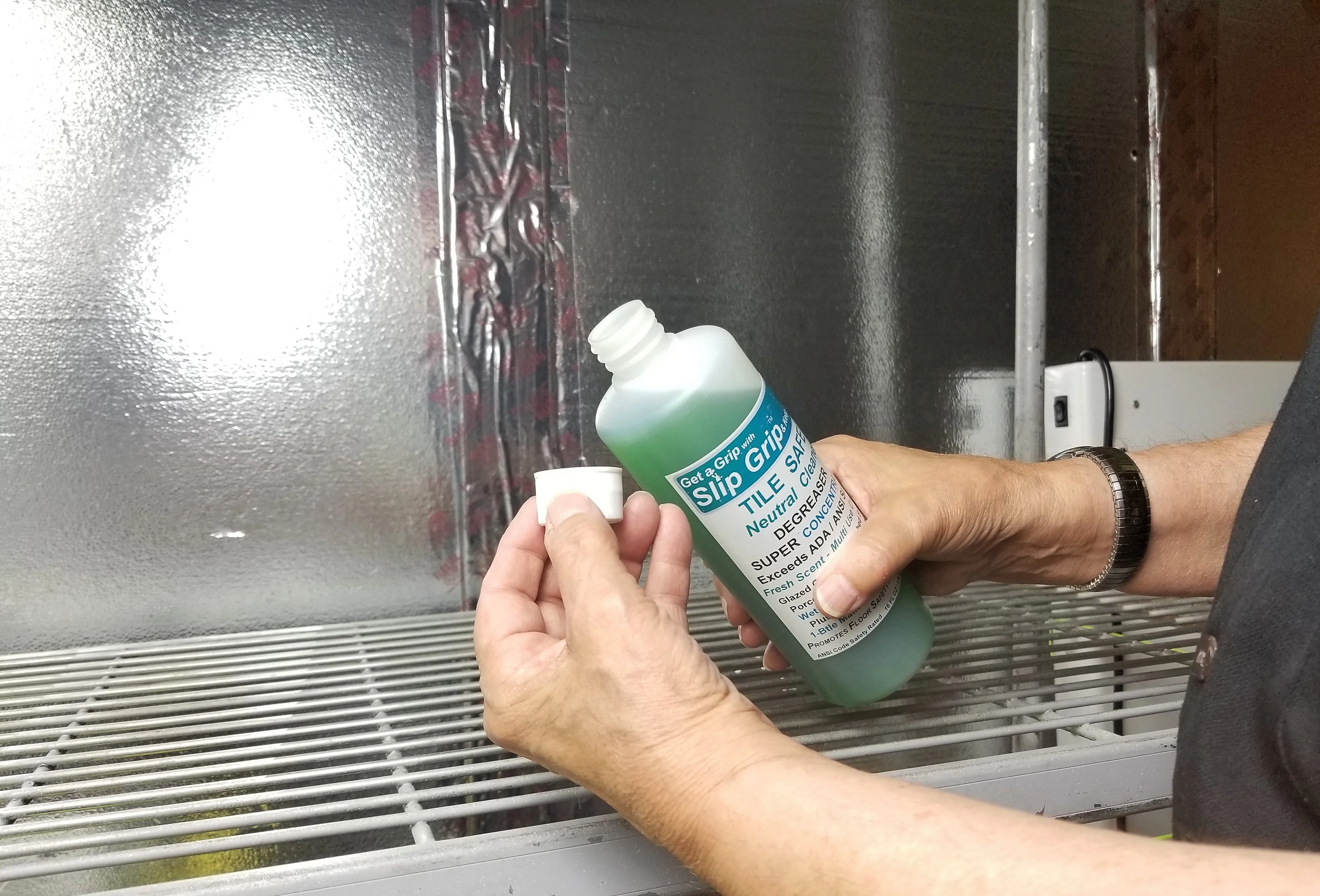 Slip Grip - Tile Safe Neutral Cleaner / Degreaser / Concentrate 16 fl. oz