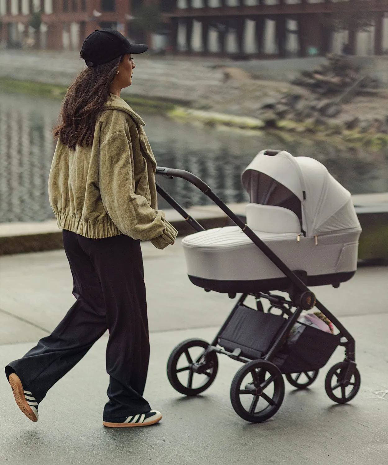 Venicci Claro 4in1 (Engo) Travel System - Vanilla