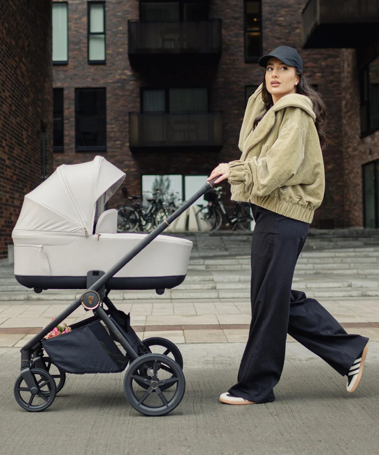 Venicci Claro 4in1 (Engo) Travel System - Vanilla