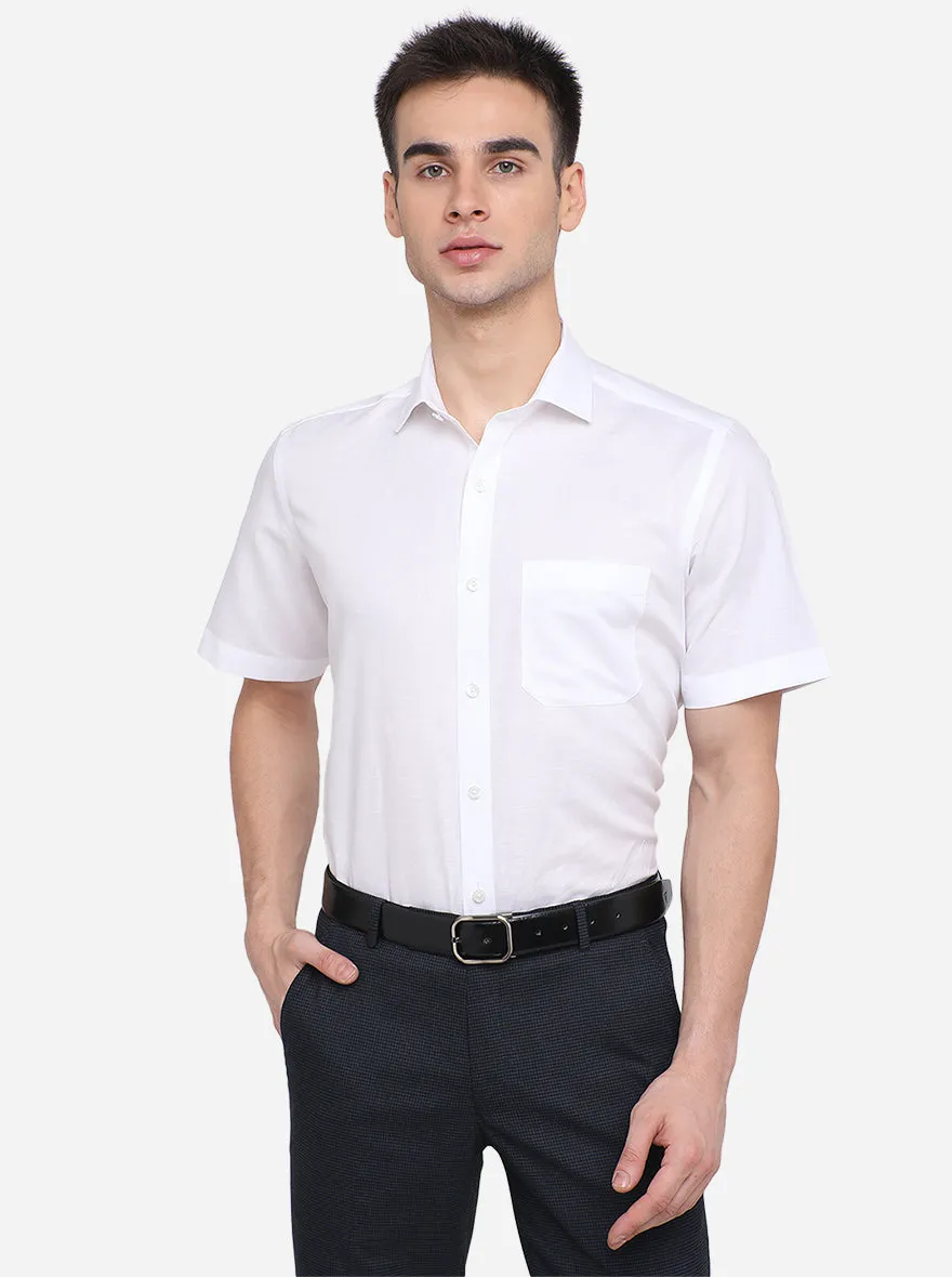 White Solid Regular Fit Formal Shirt | JadeBlue