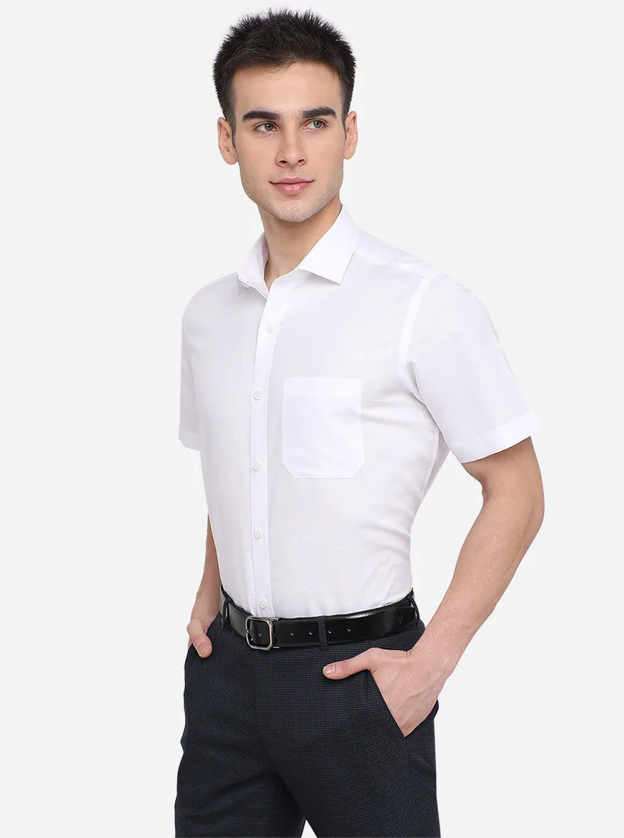 White Solid Regular Fit Formal Shirt | JadeBlue